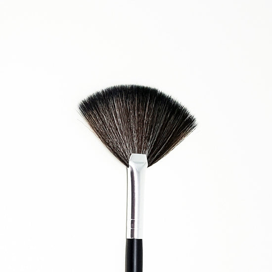 Face Fan Brush #32